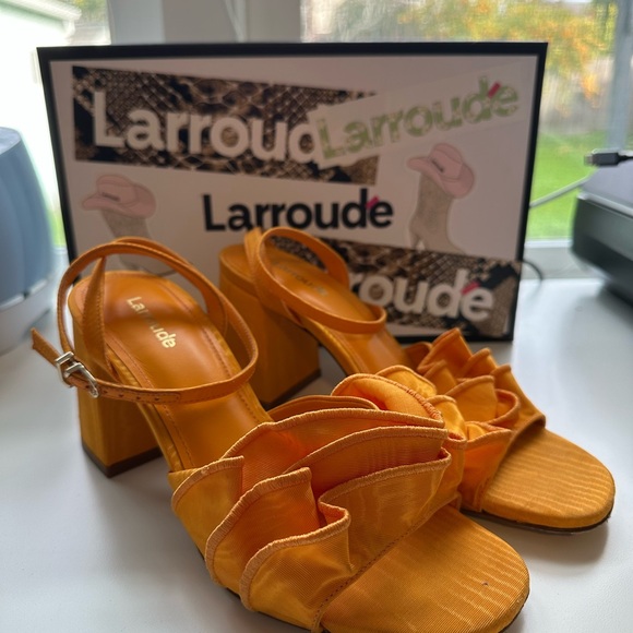 Larroude Selena Ruffle Sandals - Picture 3 of 5